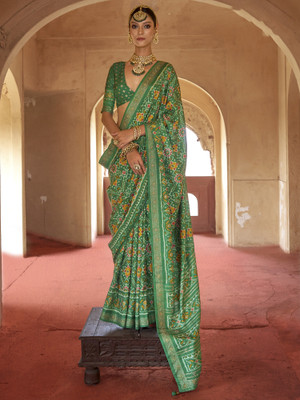 Elora Printed Patola Silk Blend Saree(Green)