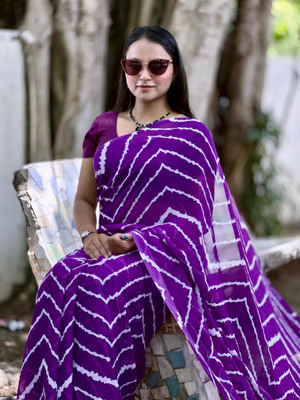 S.R.TEXTILES Self Design, Printed Daily Wear Georgette Saree(Multicolor)