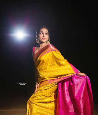 Krishanas Woven Banarasi Pure Silk Saree(Yellow)