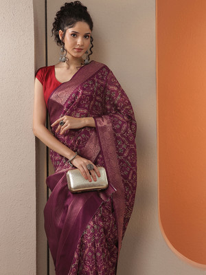 LIBAS Printed Daily Wear Silk Blend Saree(Purple)