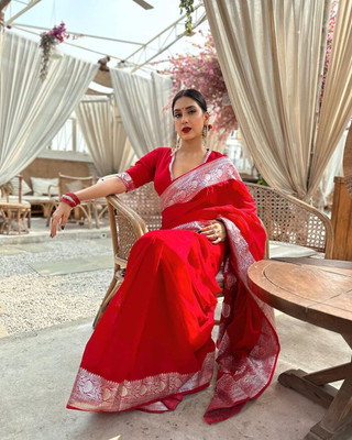 Tradivibe Solid/Plain Bollywood Jimmy choo Saree(Red)