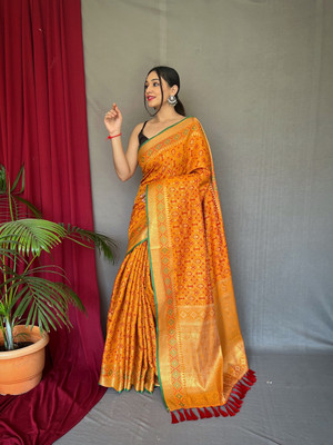 SGF11 Self Design Handloom Pure Silk Saree(Yellow)
