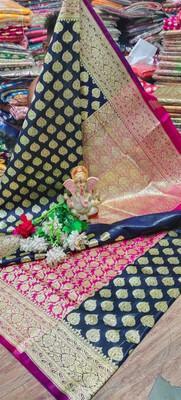 Ruhis collection Self Design Banarasi Silk Blend Saree(Dark Blue, Red)