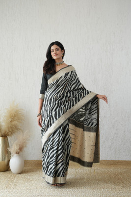 Vichitra Woven, Self Design Handloom Pure Cotton, Jacquard Saree(Black)