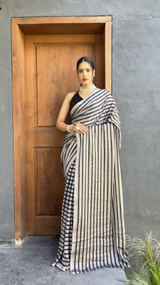 Divastri Printed Bollywood Georgette Saree(Beige)