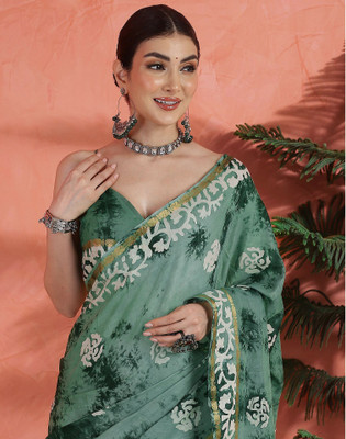 Satrani Floral Print Daily Wear Pure Cotton Saree(Green, Beige)