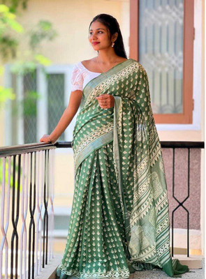 Luxury Silk Blocked Printed Hand Batik Handloom Cotton Blend Saree(Green)