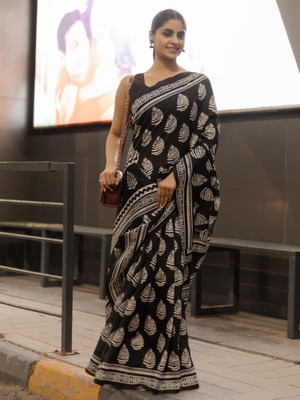 Sareemall Printed Daily Wear Silk Blend Saree(Black)