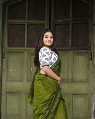 SARADA HANDLOOM Solid/Plain Handloom Pure Cotton Saree(Green)