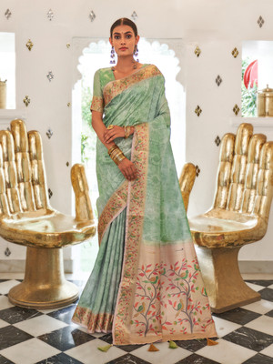 Divastri Printed Madurai Silk Blend Saree(Light Green)