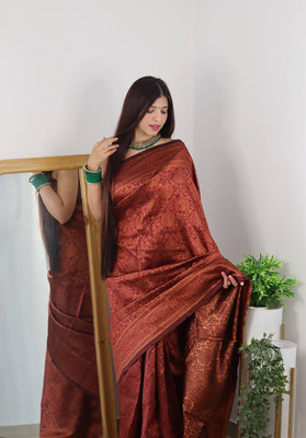 VM Selling Hub Printed Kanjivaram Silk Blend Saree(Maroon)
