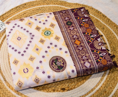 VaIdehi Woven, Floral Print, Geometric Print, Printed, Embellished Bollywood Cotton Blend Saree(White)