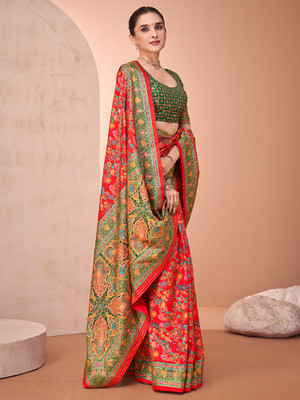 Sareemall Printed Patola Viscose Rayon Saree(Red)