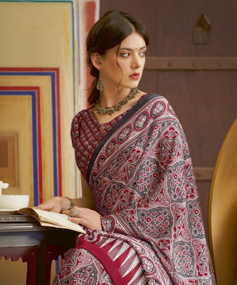 Divastri Printed Daily Wear Crepe Saree(Multicolor)