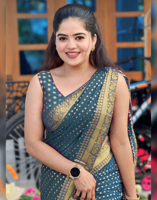 Parangi-A planet of style Woven Banarasi Cotton Silk Saree(Light Blue)