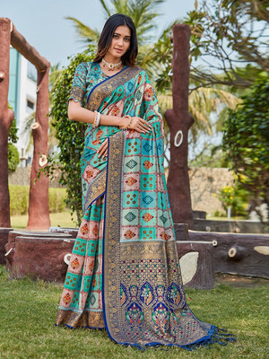 Divastri Digital Print Paithani Art Silk Saree(Blue)