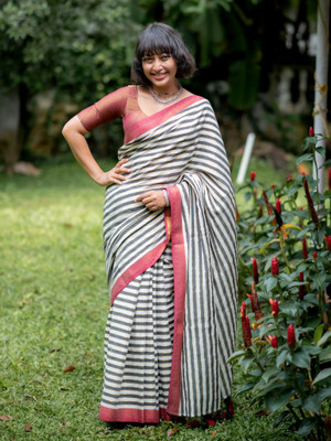 Suta Striped Handloom Pure Cotton Saree(White, Grey)
