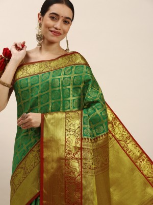 amirat Self Design Patola Silk Blend Saree(Green)