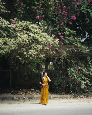 WOMENELEGENCE Embellished Banarasi Pure Silk Saree(Yellow, Black)