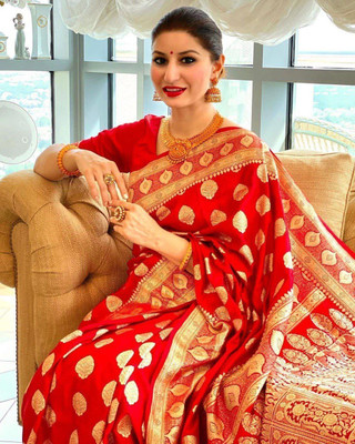 Anahant Creation Self Design Banarasi Silk Blend Saree(Red)