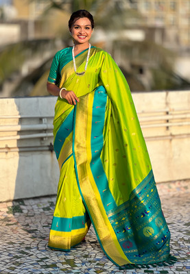 SICHYAH Woven, Self Design Paithani Pure Silk Saree(Green)