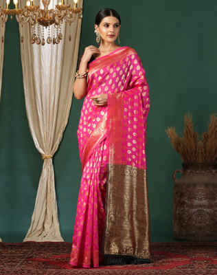 Divastri Woven, Embellished Kanjivaram Silk Blend, Jacquard Saree(Green, Magenta)