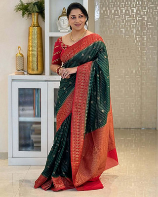 ZELLURE Woven Banarasi Cotton Silk Saree(Green)