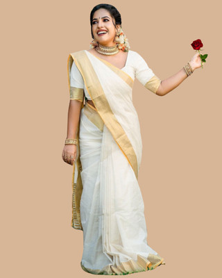 Svarnvastraa Self Design Kasavu Cotton Blend Saree(White)