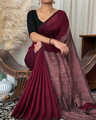 Joyguru Textile Self Design Handloom Pure Cotton Saree(Maroon)