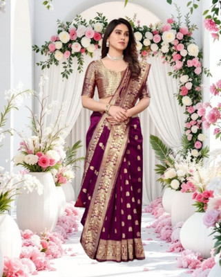 SHOBHTESH Self Design Bollywood Jacquard Saree(Magenta)
