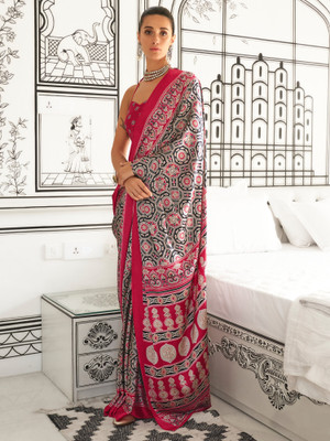 Sareemall Printed Hand Batik Crepe Saree(Black)