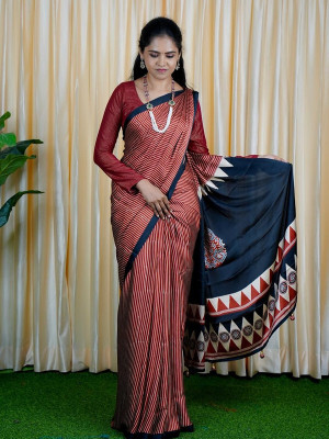 NavinyaVastra Printed Bollywood Silk Blend Saree(Black)