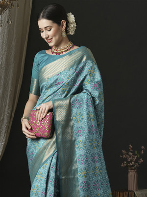 Sareemall Woven Patola Silk Blend Saree(Blue)