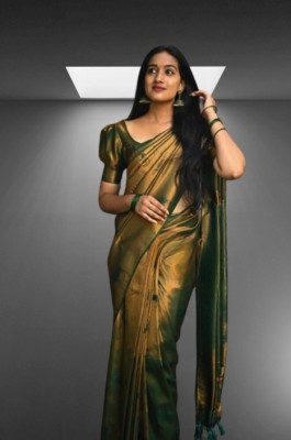 Spetila Woven, Floral Print Kanjivaram Silk Blend, Jacquard Saree(Green)