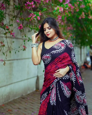 Shoploom Dyed, Printed Hand Batik Cotton Blend Saree(Black, Red)