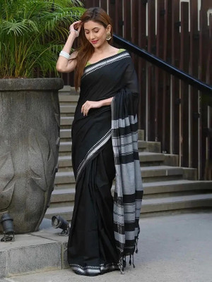 HouseOfCommon Printed Handloom Cotton Blend Saree(Black, Grey)