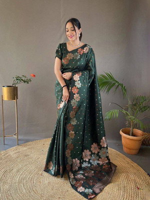 Kanjivaram Woven, Embroidered, Self Design Kanjivaram Pure Silk, Jacquard Saree(Silver)