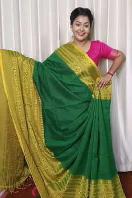 GaurabHandloom Self Design Handloom Cotton Blend Saree(Dark Green)