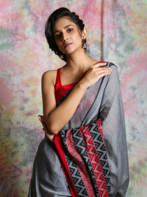 SSP Floral Print Handloom Cotton Blend Saree(Grey)