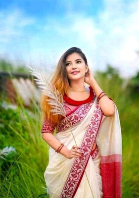 Balika bodhu Self Design Handloom Pure Cotton Saree(White, Red)