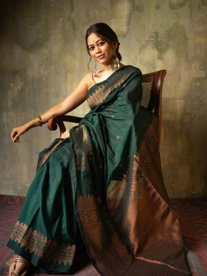 Peachmode Woven Bollywood Silk Blend Saree(Green)