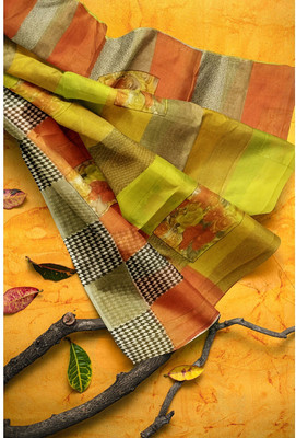 Suali Printed Bollywood Georgette Saree(Red)