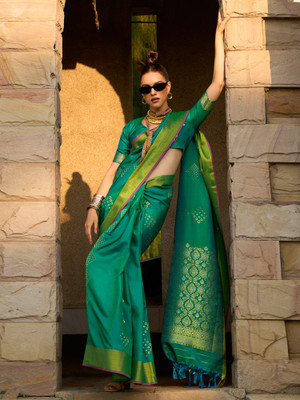 Divastri Printed Banarasi Silk Blend Saree(Dark Green)