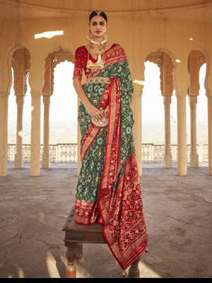 Elora Woven Ikkat Silk Blend Saree(Green)