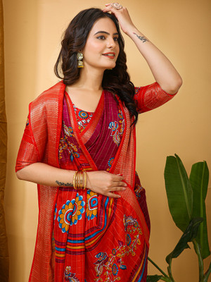 Divastri Floral Print Hand Batik Cotton Blend Saree(Maroon)