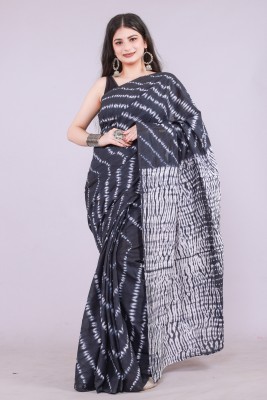 RP CREATION Blocked Printed, Color Block, Self Design, Printed Daily Wear Pure Cotton Saree(Black)