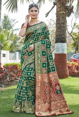 SNH EXPORT Checkered Banarasi Silk Blend Saree(Green)