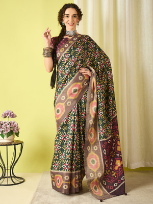 Sareemall Printed Ikkat Silk Blend Saree(Green)