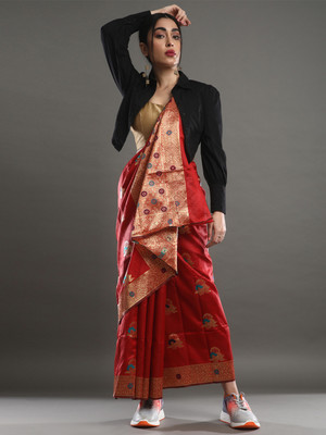 Tasrika Woven Banarasi Silk Blend Saree(Red)