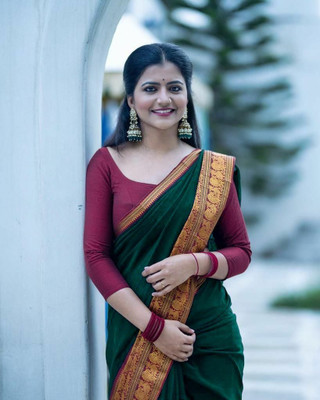 Juhi Collection Embellished Kanjivaram Cotton Silk Saree(Green)